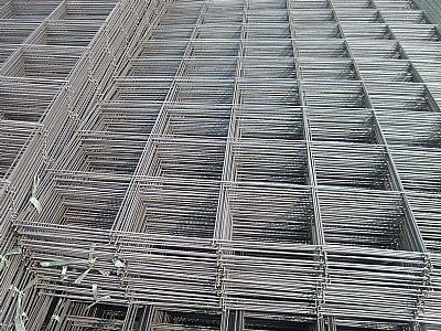 镀锌电焊钢丝网采用镀锌工艺寿命可达7年