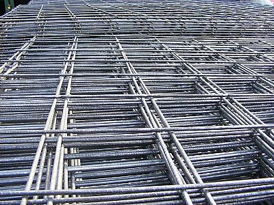 煤矿钢丝网片网面平整、焊接牢固、抗拉力强